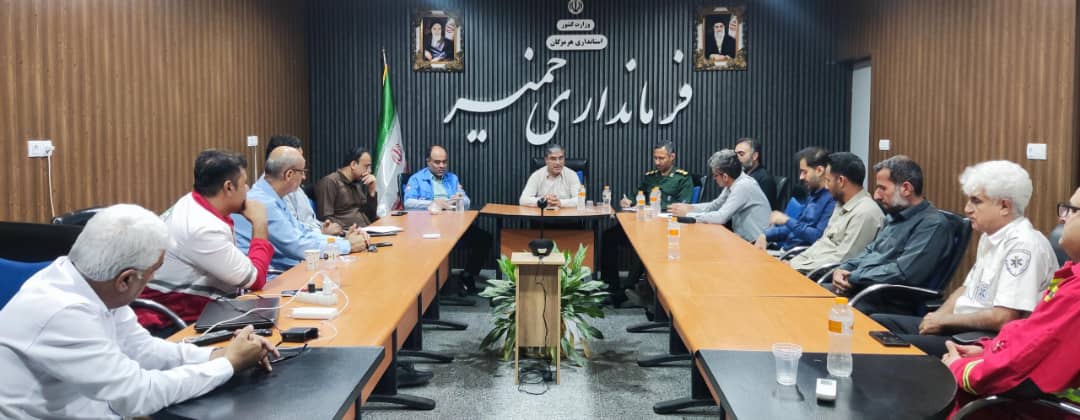 برگزاری جلسه فوق‌العاده ستاد بحران بندرخمیر در پی ثبت ۵۳ زمین‌لرزه در هرمزگان