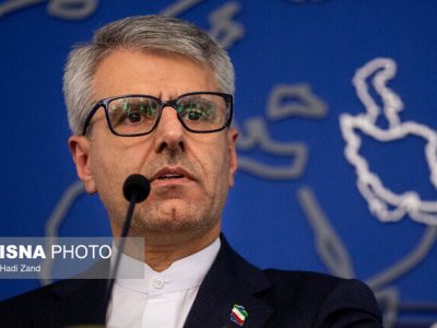 بیان مطالبات نباید به معنای کوتاه آمدن در برابر دشمن تلقی شود